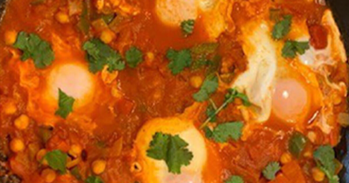 Wakey Wakey Eggy Shakshouka Recipe | Earth's Best